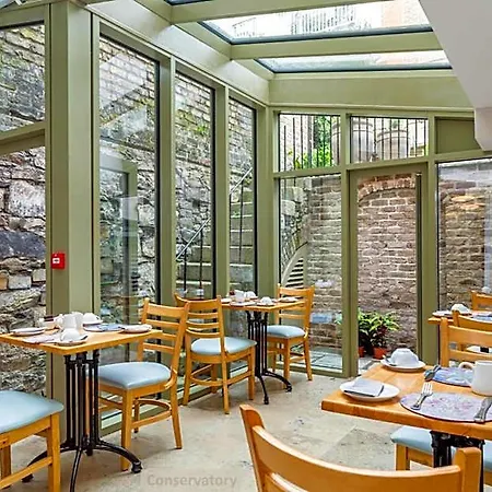 Gardiner Couette-café 3*